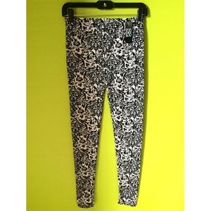 Sunny Side Garter Black White Damask Leggings